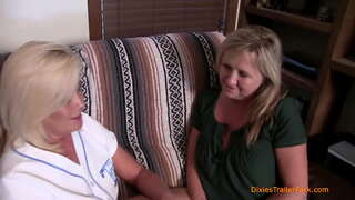 ���ੱਕ ਮਿਲ੍ਫ਼ ਚੱਟਦੇ ਚੂਤ, ਪ੍ਰਾਪਤ ਕਰਦਾ ਹੈ, ਨੰਗਾ ਨਾਚ ਸ਼ੁਰੂ ਕੀਤਾ