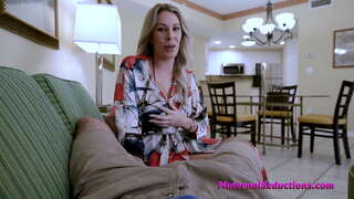 ���້ສີ້ໄປຫາ Huge ຍີ່ປຸ່-Nikki Brooks