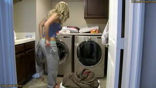 Kula StepMom ora bakal pitutur Marang Kula StepDad Kita lagi kurang Ajar