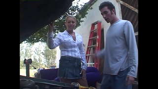 Etuk ayollar eng yosh bolalar uchun izlayotgan - Chelsi Zinn, Darien Ross, hasad hasad, Kiss