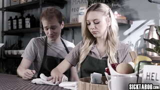 Sexy stepsis Lily Larimar likte gutta stor hard kuk etter at hun sugde det