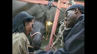 Gwyllt Caled Gangbang rwmaneg Merch 4 dicks mawr ar unwaith y tu mewn