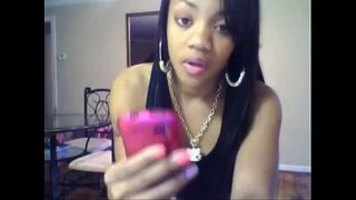 Yaxshi ass tverk bilan Sexy Ebony teen