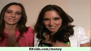 Ag Fáil Fucked Airgead A 7