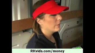 Mbayar kanggo gedhe mudo awak 29