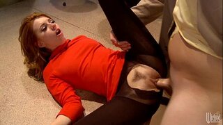 Lexi pantat terlihat begitu baik dalam seluar