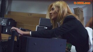 İsti ana ağır sikilmiş olur bu кладовке, daha çox pul qazanmaq