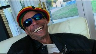 Megan Monroe får sin kone fitte knust!