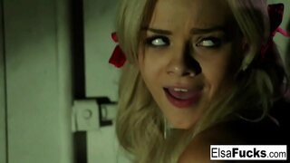 Blond babe dostane banged