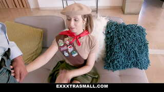 Exxxtra Ti - Daphne fucked yon gwo kòk chante