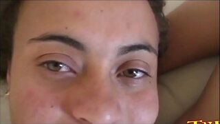 ���ან მისცა ტრაკი მისაღებად მას out