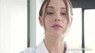 Slutty Slúžka Taylor Piesky palice jej horúci zadok vo vzduchu vitajte 2 pevného kohútiky v jej dokonalé mačička &amp;amp; boľavé kretén po sania pevného kohúty! Platba? 2 horúca tvár! Plný rýchlym Pohybom prsta na Private.com!