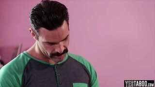 Sommer Tag bekommt gefickt von Ihr stepdad