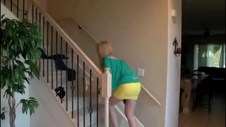 זון געץ געכאפט דורך מאָם דעמאָלט ער פאַקס איר שווער