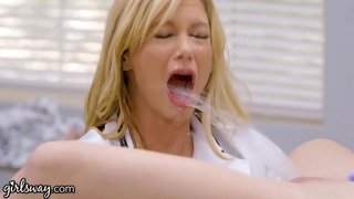 Teen Squirts Kabeh Liwat Panas &amp;amp; Hot Lesbian Dhokter