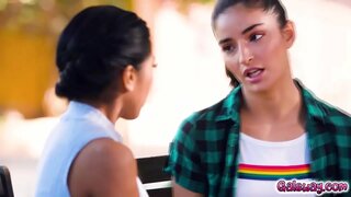 Ember e Emily plan para desfacer o feitizo