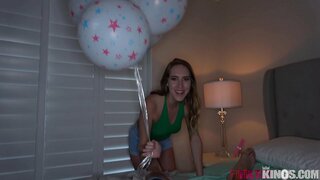 Xülasə kiçik bacısı Verir Sıx pussy Qardaşım Ad Günü