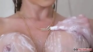 Ľ�が彼女の名前pls?